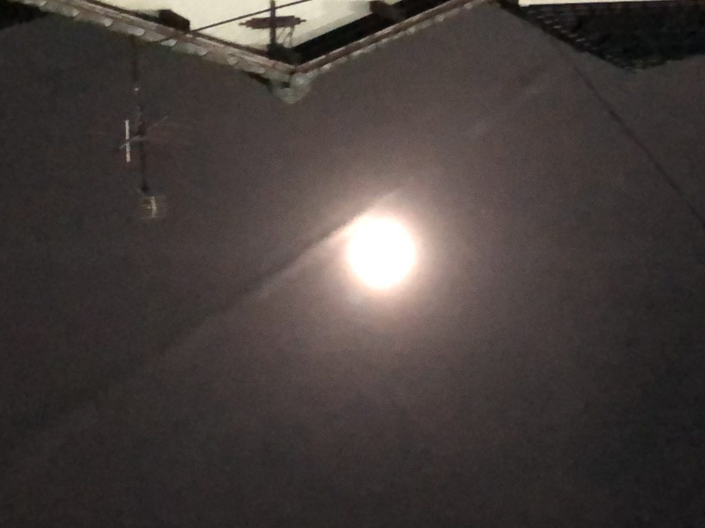 スーパームーン